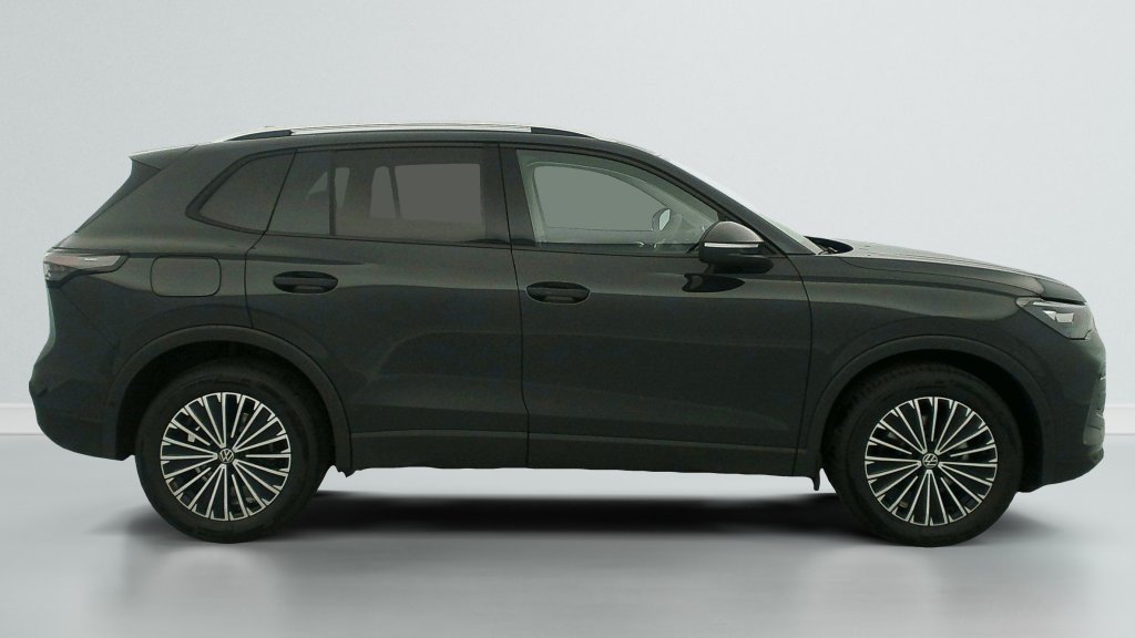 Photo véhicule 1 VOLKSWAGEN Tiguan nouveau 1.5 eTSI 150CV DSG7 LIFE PLUS