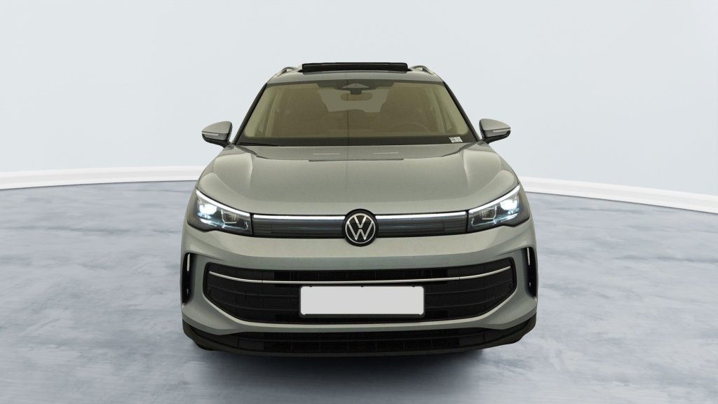 Photo véhicule 1 VOLKSWAGEN Tiguan nouveau 1.5 eTSI 150CV DSG7 LIFE PLUS