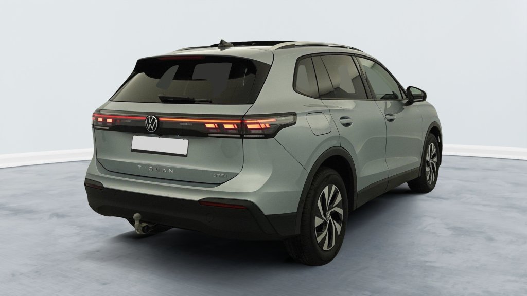 Photo véhicule 1 VOLKSWAGEN Tiguan nouveau 1.5 eTSI 150CV DSG7 LIFE PLUS