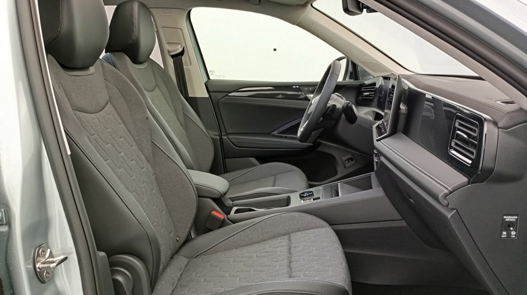 Photo véhicule 1 VOLKSWAGEN Tiguan nouveau 1.5 eTSI 150CV DSG7 LIFE PLUS
