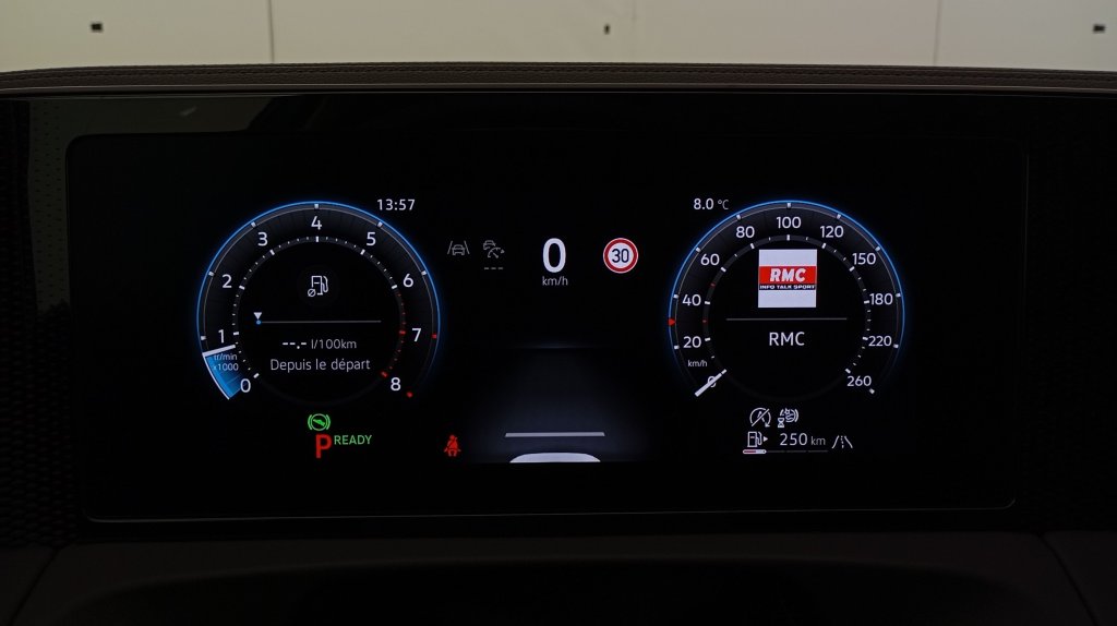 Photo véhicule 1 VOLKSWAGEN Tiguan nouveau 1.5 eTSI 150CV DSG7 LIFE PLUS