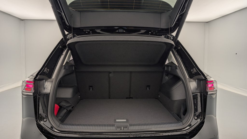 Photo véhicule 1 VOLKSWAGEN Tiguan nouveau 1.5 eTSI 150CV DSG7 LIFE PLUS