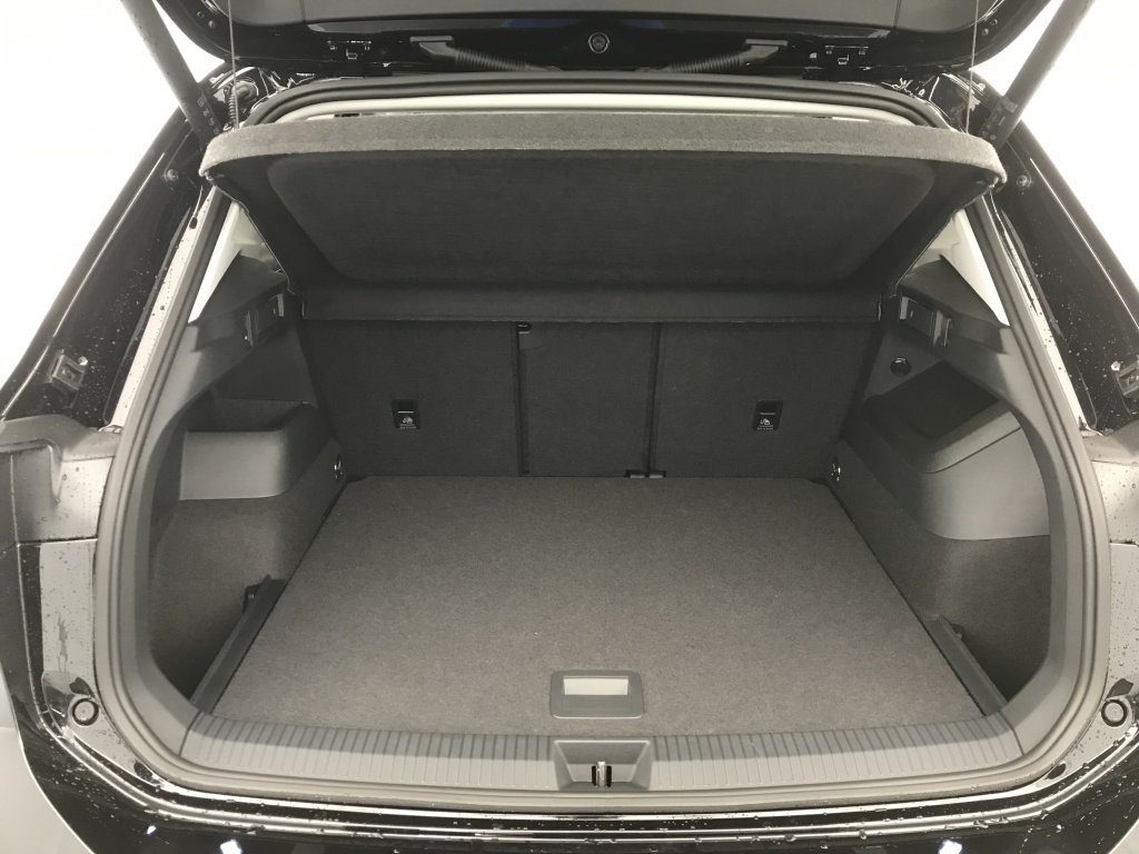 Photo véhicule 1 VOLKSWAGEN Tiguan nouveau 1.5 eTSI 150CV DSG7 LIFE PLUS