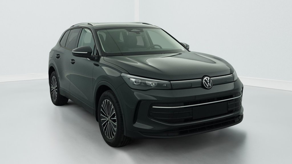 Photo véhicule 1 VOLKSWAGEN Tiguan nouveau 1.5 eTSI 150CV DSG7 LIFE PLUS