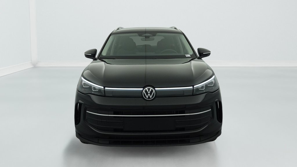 Photo véhicule 1 VOLKSWAGEN Tiguan nouveau 1.5 eTSI 150CV DSG7 LIFE PLUS