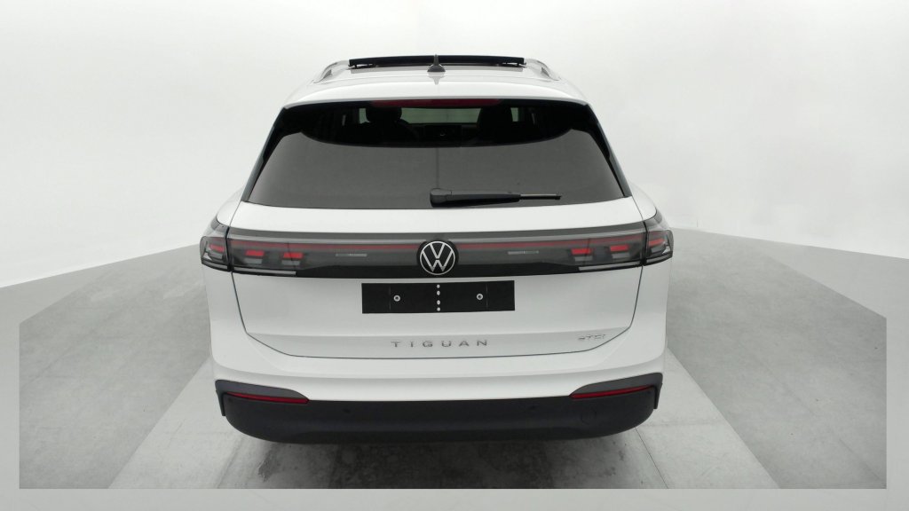 Photo véhicule 1 VOLKSWAGEN Tiguan nouveau 1.5 ETSI 150CH DSG7 VW EDITION