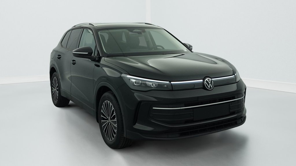 Photo véhicule 1 VOLKSWAGEN Tiguan nouveau 1.5 eTSI 150CV DSG7 LIFE PLUS
