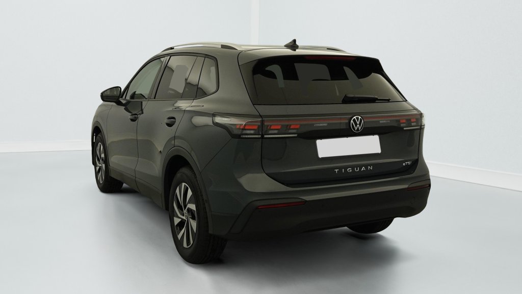 Photo véhicule 1 VOLKSWAGEN Tiguan nouveau 1.5 eTSI 150CV DSG7 LIFE PLUS