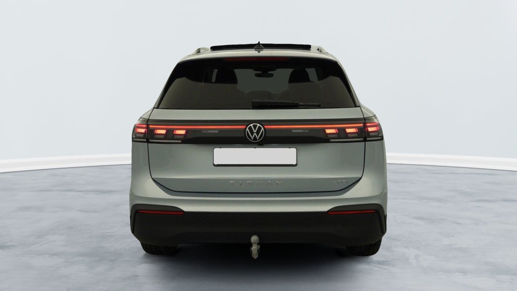 Photo véhicule 1 VOLKSWAGEN Tiguan nouveau 1.5 eTSI 150CV DSG7 LIFE PLUS