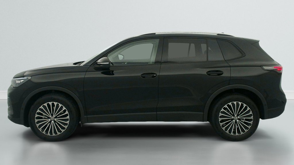 Photo véhicule 1 VOLKSWAGEN Tiguan nouveau 1.5 eTSI 150CV DSG7 LIFE PLUS
