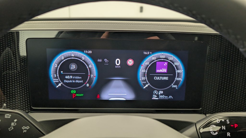 Photo véhicule 1 VOLKSWAGEN Tiguan nouveau 1.5 eTSI 150CV DSG7 LIFE PLUS