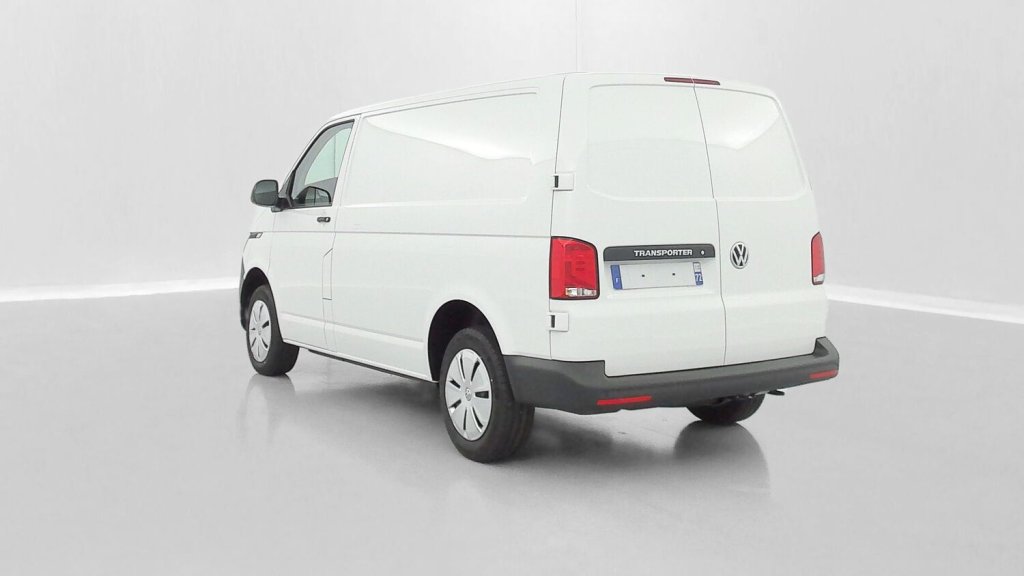 Photo véhicule 1 VOLKSWAGEN Transporter Transporter T6.1 2.8T L1H1 2.0 TDI 110ch Business